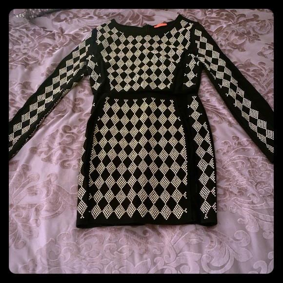 Dresses & Skirts - Dress